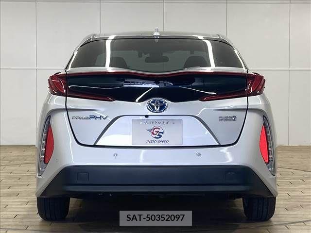Toyota PRIUS PHV 2017-07 282516-14