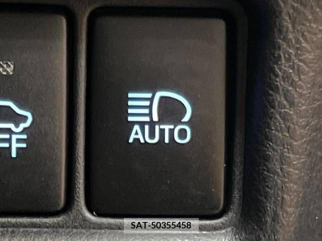 Toyota C-HR 2017-06 294988-5