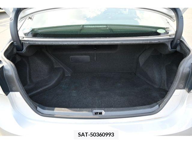 Lexus HS 2013-02 222156-10