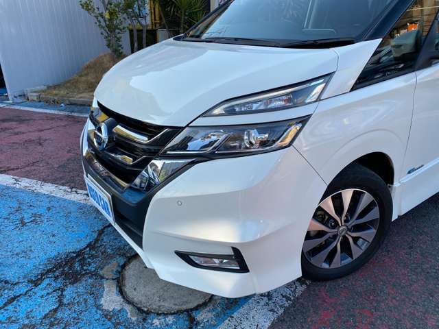 Nissan SERENA 2017-06 2607-8