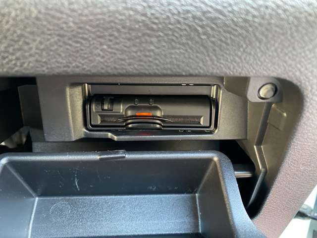 Nissan SERENA 2017-06 2607-17