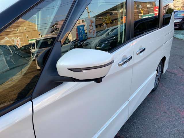 Nissan SERENA 2017-06 2607-9