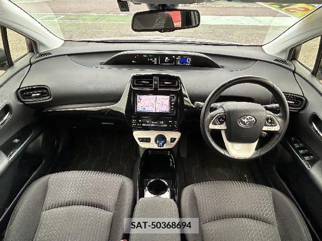 Toyota PRIUS 2017-12 322350-1