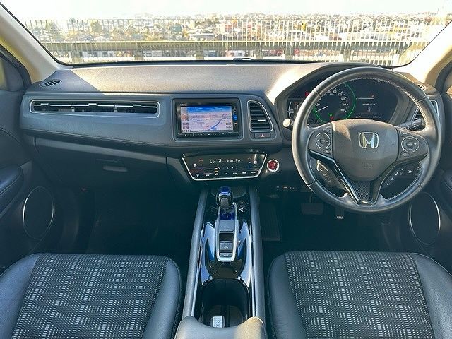 Honda VEZEL 2016-03 180650-1