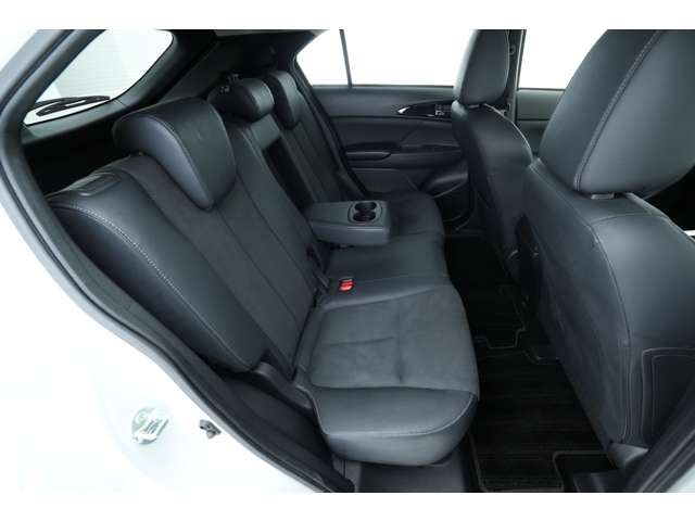 Mitsubishi ECLIPSE CROSS 2020-12 180877-6