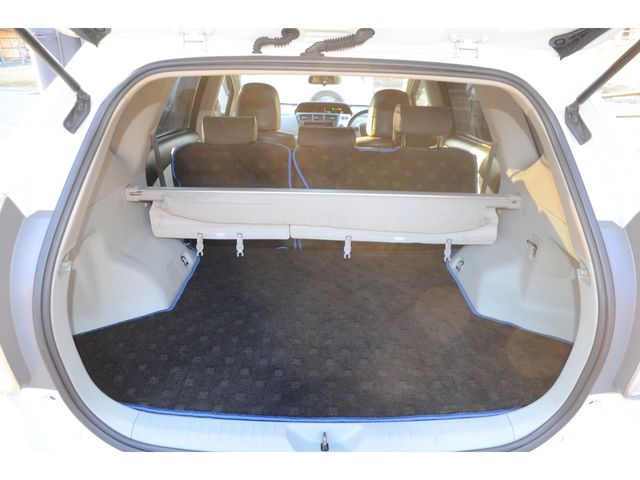 Toyota PRIUS ALPHA 2013-03 354-18