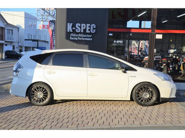 Toyota PRIUS ALPHA 2013-03 354-3