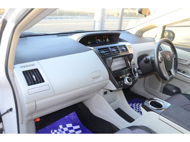 Toyota PRIUS ALPHA 2013-03 354-13