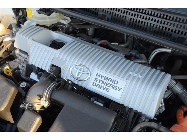 Toyota PRIUS ALPHA 2013-03 354-22