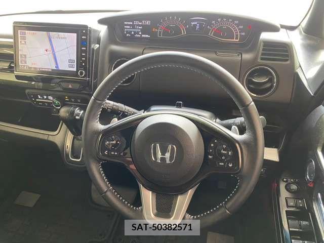 Honda N BOX CUSTOM 2018-02 279165-8