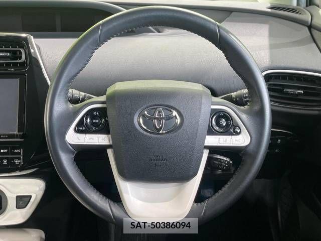 Toyota PRIUS 2016-01 209795-11