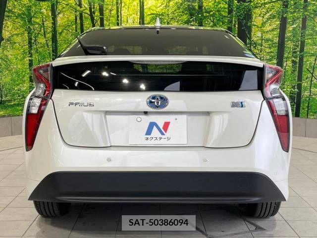 Toyota PRIUS 2016-01 209795-15