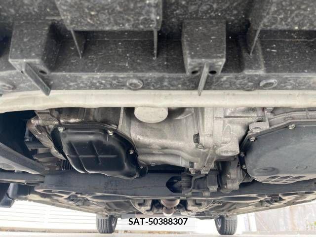 Nissan NOTE 2013-12 247468-17
