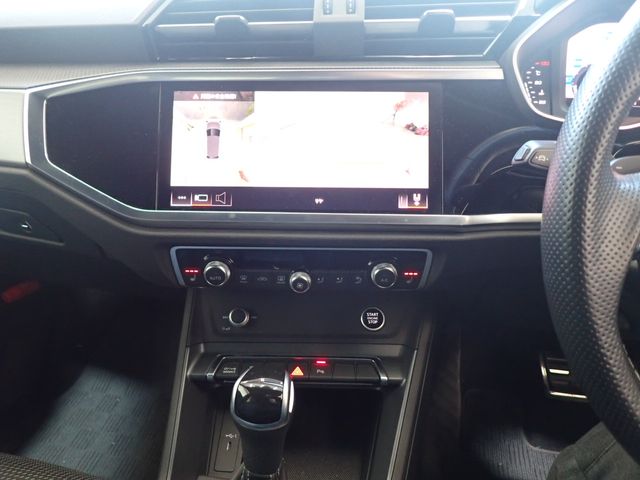 Audi Q3 2021-06 180835-19