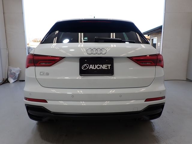 Audi Q3 2021-06 180835-3