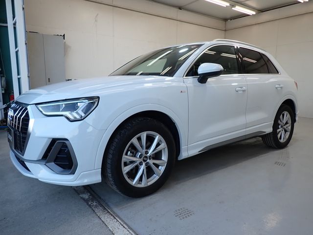 Audi Q3 2021-06 180835-6