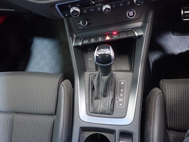 Audi Q3 2021-06 180835-21
