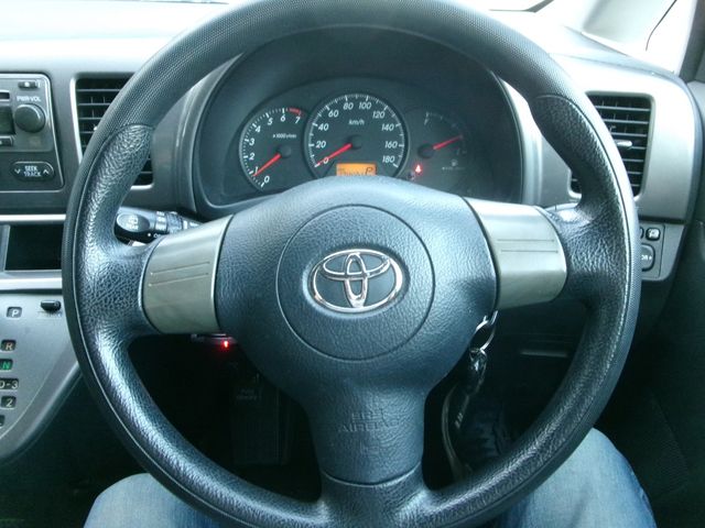 Toyota WISH 2003-06 182073-12