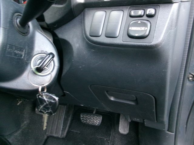 Toyota WISH 2003-06 182073-11