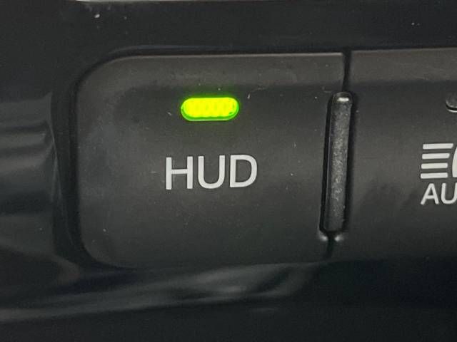 Toyota PRIUS 2018-04 182844-6