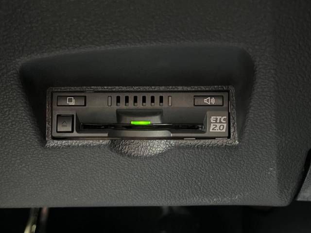Toyota PRIUS 2018-04 182844-7