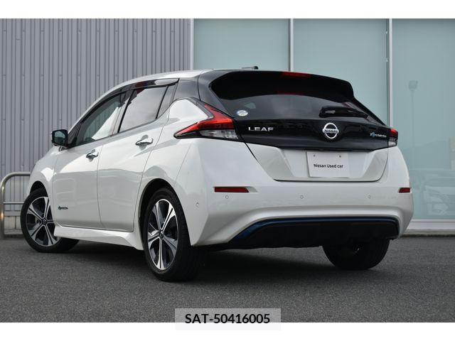 Nissan LEAF 2017-11 367065-24
