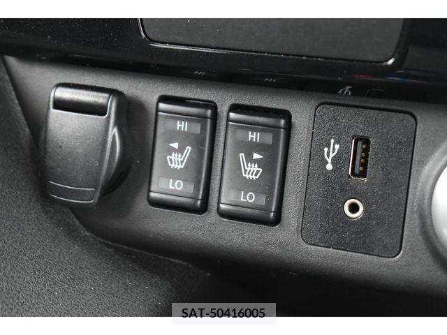Nissan LEAF 2017-11 367065-10