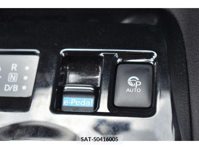 Nissan LEAF 2017-11 367065-8