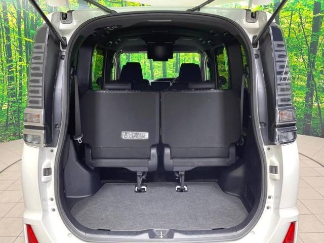 Toyota VOXY 2018-10 185210-11