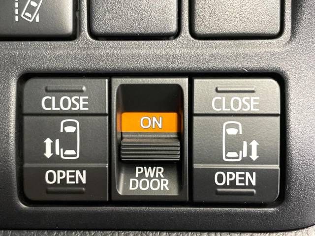 Toyota VOXY 2018-10 185210-2