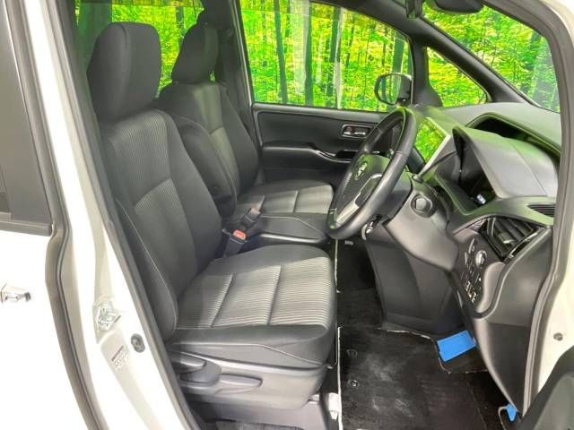 Toyota VOXY 2018-10 185210-8