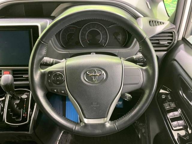 Toyota VOXY 2018-10 185210-12