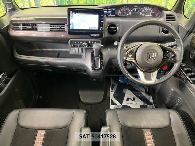 Honda N BOX CUSTOM 2020-01 330967-1