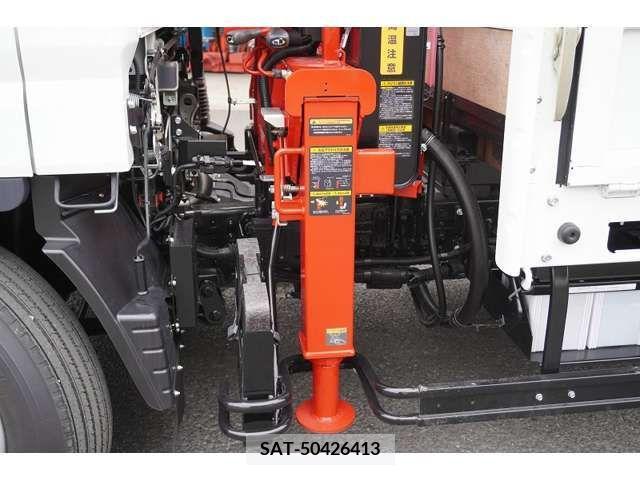 Mitsubishi CANTER 2023-06 209140-19
