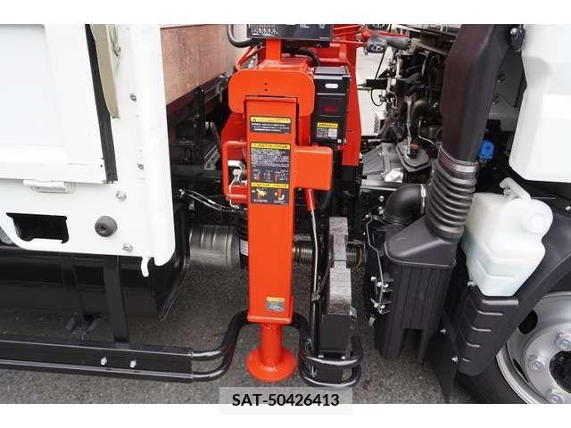 Mitsubishi CANTER 2023-06 209140-18