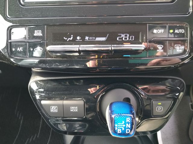 Toyota PRIUS 2021-06 190420-17