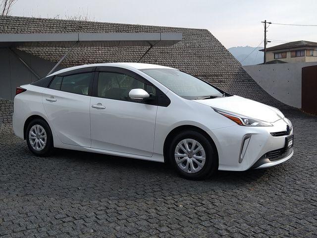 Toyota PRIUS 2021-06 190420-1