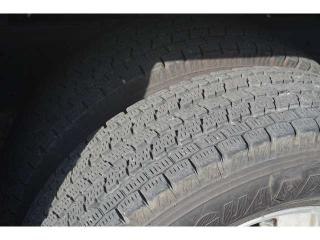 Hino DUTRO 2013-03 21210-8