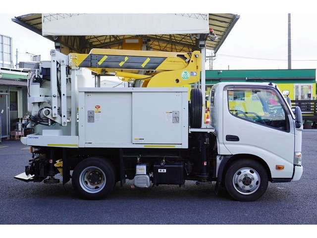 Hino DUTRO 2013-03 21210-4