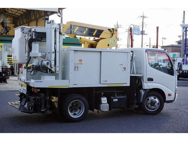 Hino DUTRO 2013-03 21210-7