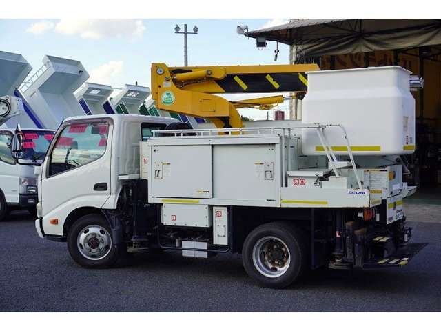 Hino DUTRO 2013-03 21210-6