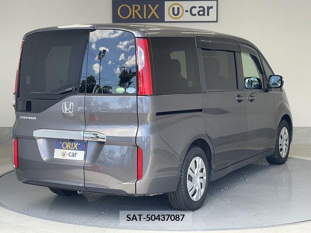 Honda STEP WGN 2016-11 330102-2