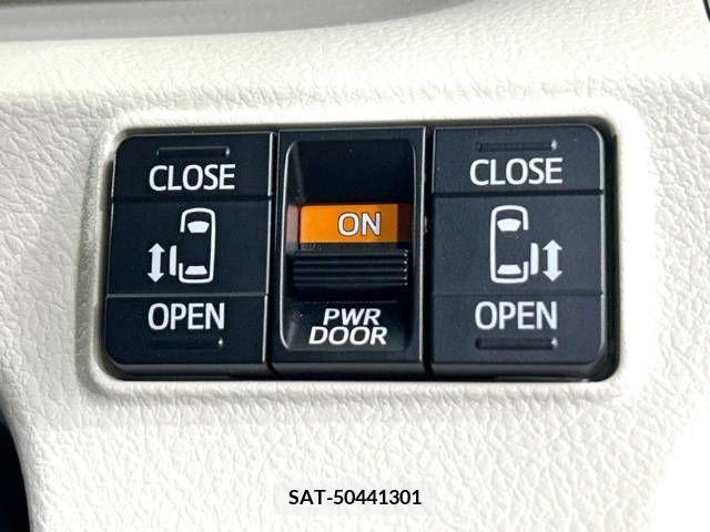 Toyota SIENTA 2017-03 224276-5