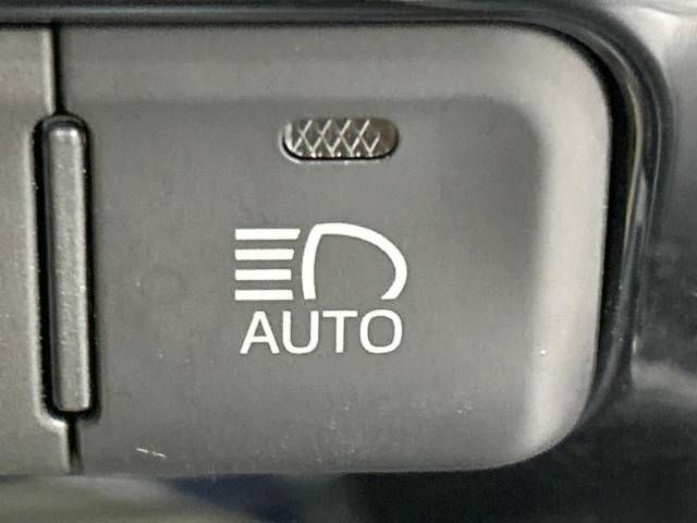 Toyota PRIUS 2018-11 25976-6