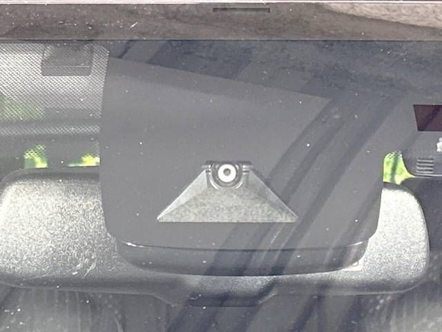 Toyota PRIUS 2018-11 25976-7