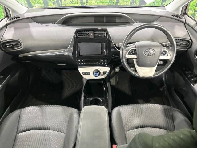 Toyota PRIUS 2018-11 25976-1