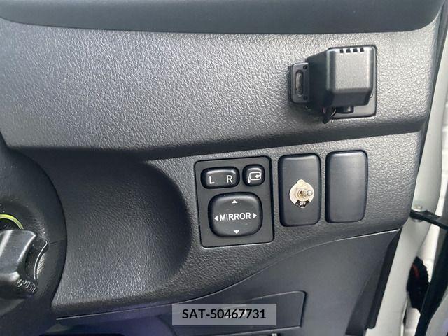 Toyota BB 2015-04 293058-18