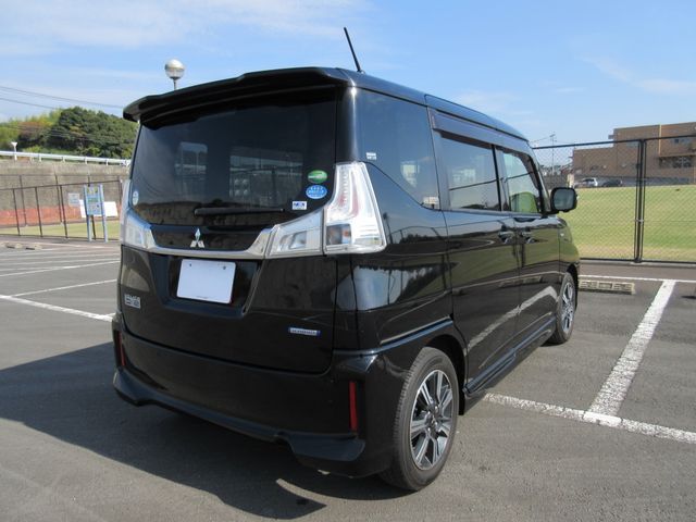 Mitsubishi DELICA D2 2018-09 12875-15