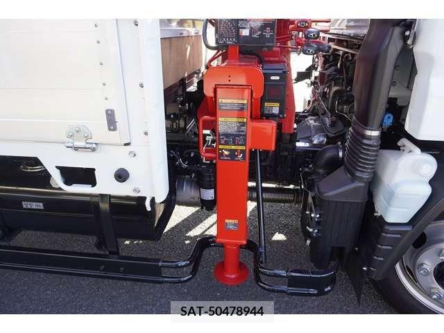 Mitsubishi CANTER 2023-09 204768-18