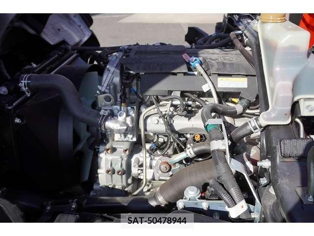 Mitsubishi CANTER 2023-09 204768-11